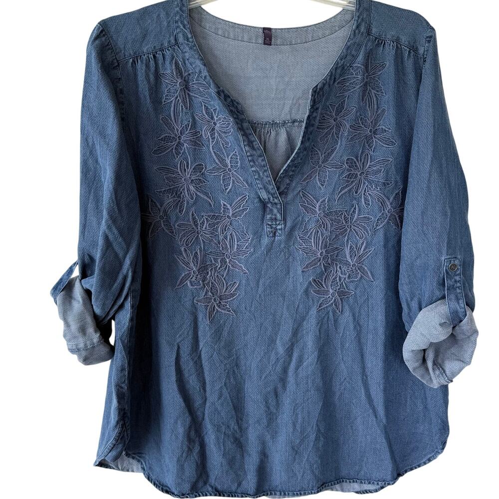 NYDJ Embroidered Knit top size XL